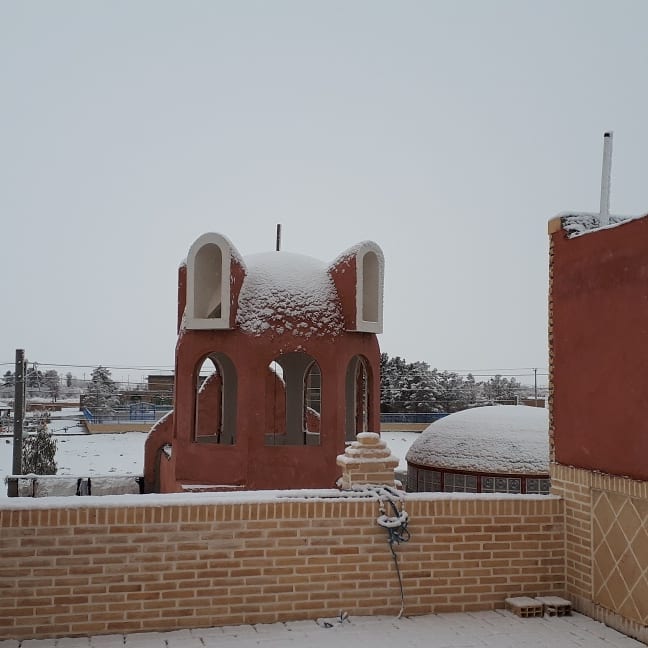 ❄️❄️ 🌨نمای یک روز برفی از بام اقامتگاه دیاوا — تصویر ۴