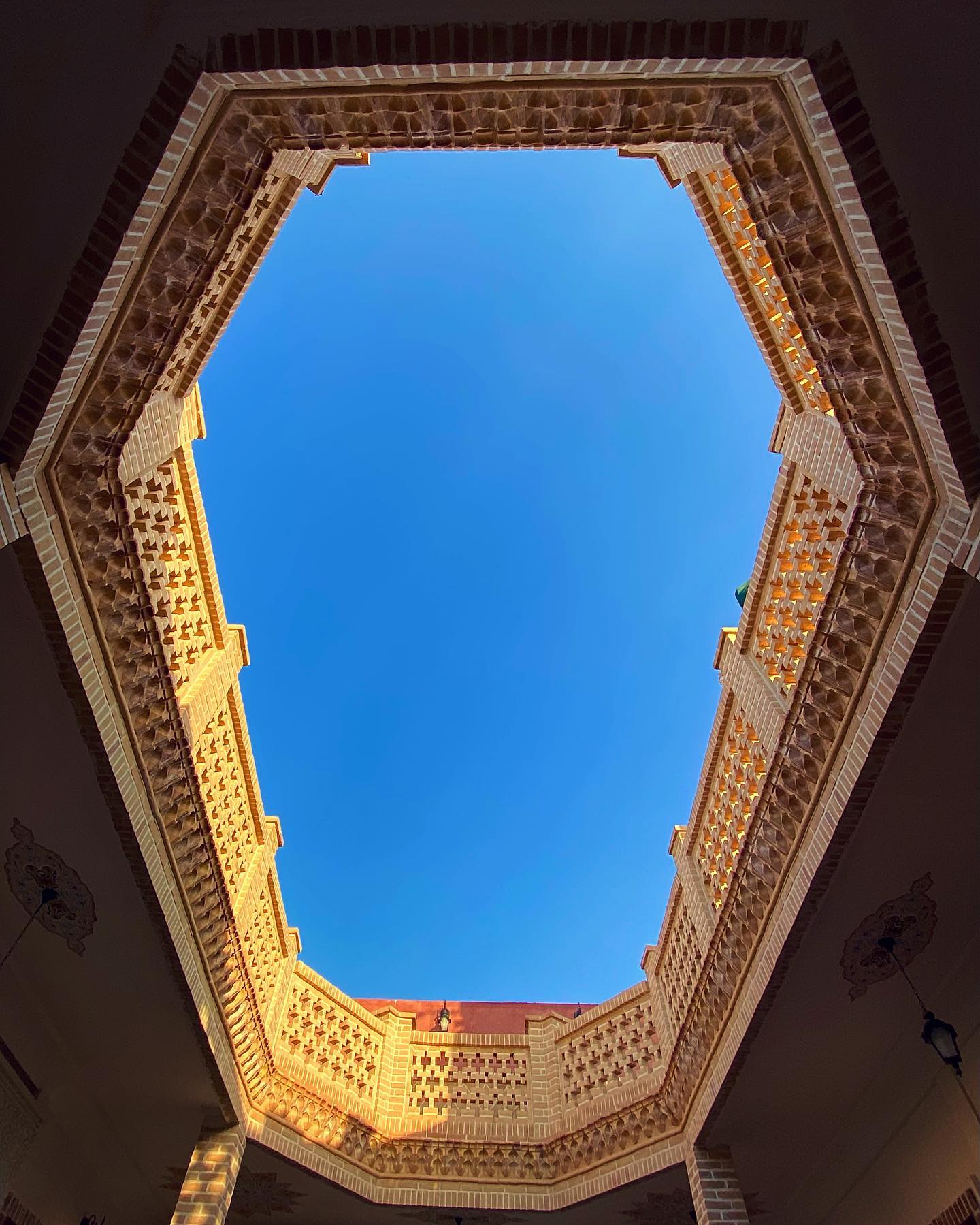 🌾 *اقامتگاه بومگردی دیاوا خانه دل را' آب و جارو… — تصویر ۲