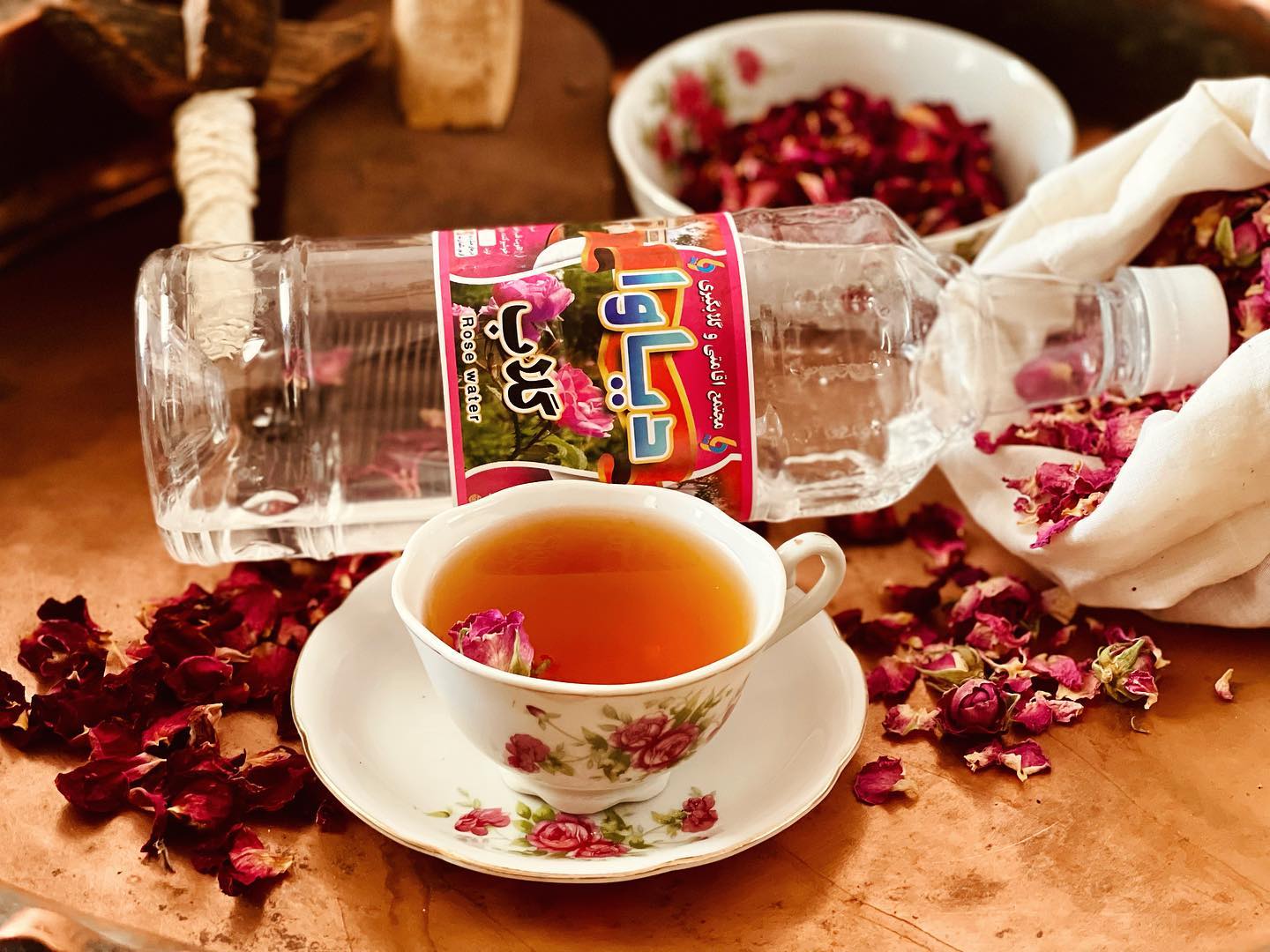 ☕️ 🌸گلاب دو آتيشه دياوا و چاى🍃 🍃☕️🌸 خواص چای گل…