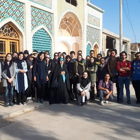 حضور دانشجویان رشته معماری دانشگاه هنر تهران با راهنمایی استاد طالبی نژاد در اقا