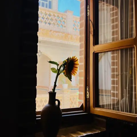من در این سکوت ، غرق در آرامشم...